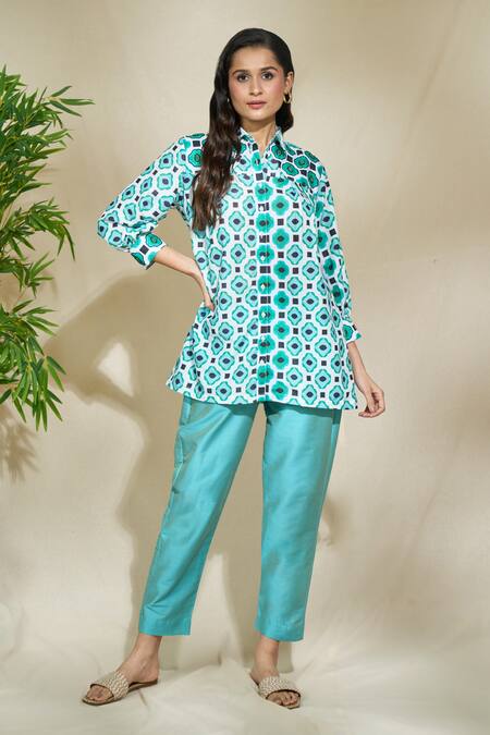 Buy The Home Affair Blue Cambric Muslin Cotton Printed Retro Floral Shirt Collar With Pant Online at Aza Fashions Buy_The Home Affair_Blue Cambric Muslin Cotton Printed Retro Floral Shirt Collar With Pant _Online_at_Aza_Fashions