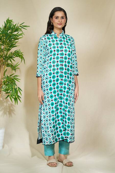 Buy The Home Affair Blue Cotton Retro Print Cape Kurta With Pant Online at Aza Fashions Buy_The Home Affair_Blue Cotton Retro Print Cape Kurta With Pant _Online_at_Aza_Fashions