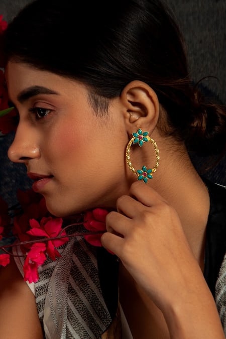 Neeta Boochra Oval Shaped Earrings 