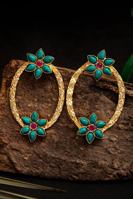 Neeta Boochra Green Stone Oval Shaped Earrings  2