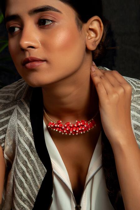 Neeta Boochra_Red Bead Embellished Hasli Necklace _Online_at_Aza_Fashions