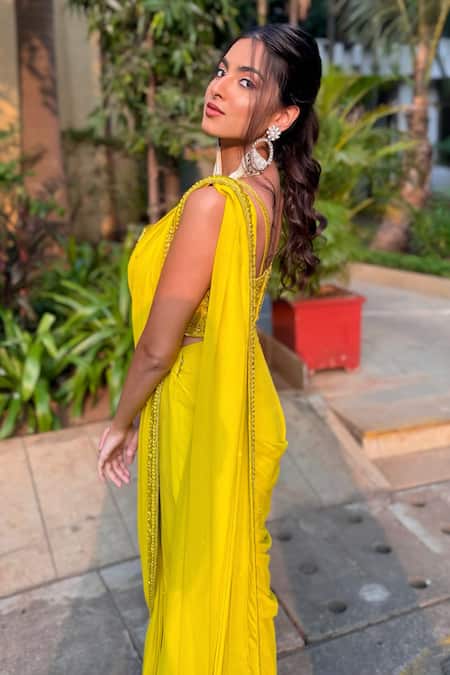 Richa Jaisinghani Label Sequin Border Embroidered Pre-Draped Saree With Blouse 