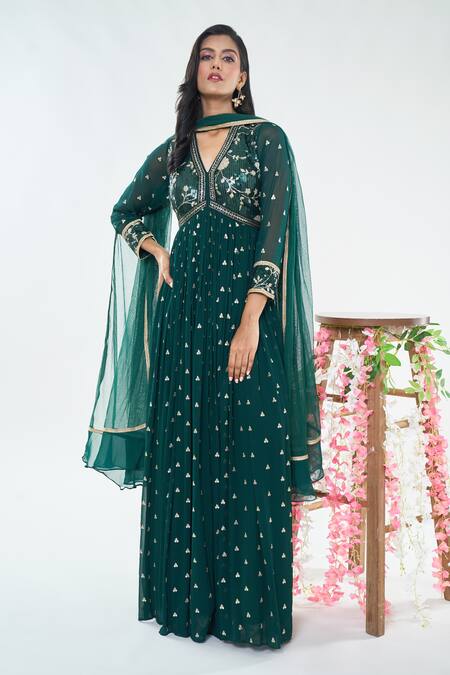 Basanti - Kapde Aur Koffee x AZA Green Georgette Embroidered Sequins V Neck Floral Anarkali With Dupatta