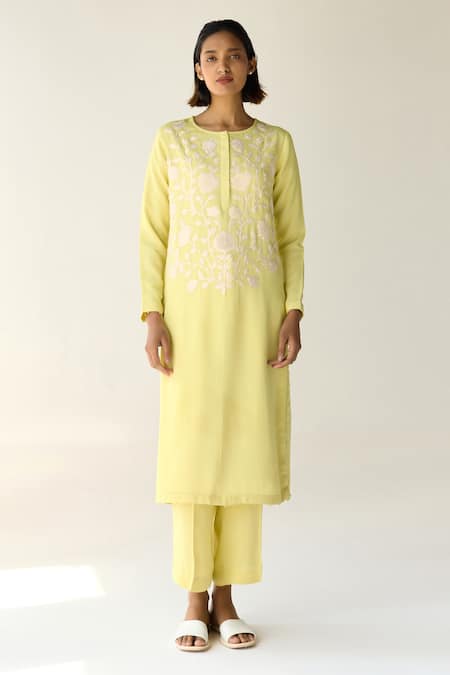 Shyam Narayan Prasad_Yellow Georgette Embroidery, Sequins Round Neck Floral Hand Kurta Set _at_Aza_Fashions