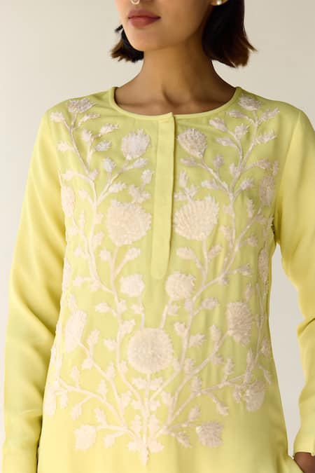 Buy_Shyam Narayan Prasad_Yellow Georgette Embroidery, Sequins Round Neck Floral Hand Kurta Set 