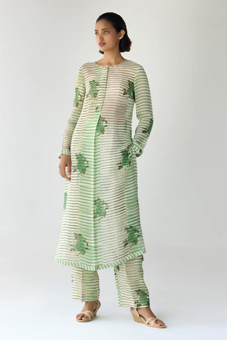 Shyam Narayan Prasad_Green Organza Embroidery Round Neck Hand Block Print Kurta And Trouser Set _Online_at_Aza_Fashions