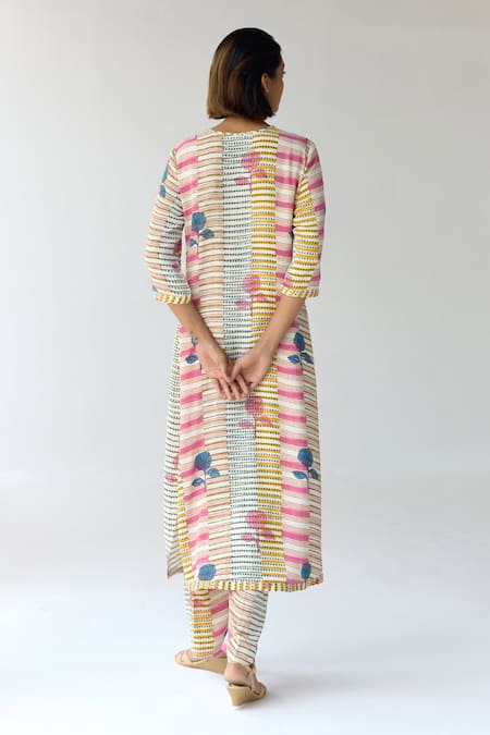 Shop Shyam Narayan Prasad Multi Color Georgette Round Neck Hand Bock Print Kurta And Trouser Co-ord Set at Aza Fashions Shop_Shyam Narayan Prasad_Multi Color Georgette Round Neck Hand Bock Print Kurta And Trouser Co-ord Set _at_Aza_Fashions