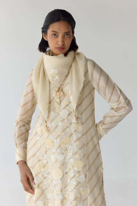 Shyam Narayan Prasad_Beige Chanderi Embroidery, Sequins Round Neck Floral Striped Kurta Set _Online_at_Aza_Fashions