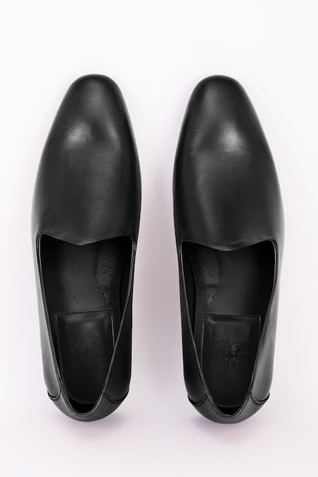 Shop Bubber Couture Grey Alden Solid Pointed-toe Mojdi at Aza Fashions Shop_Bubber Couture_Grey Alden Solid Pointed-toe Mojdi _at_Aza_Fashions