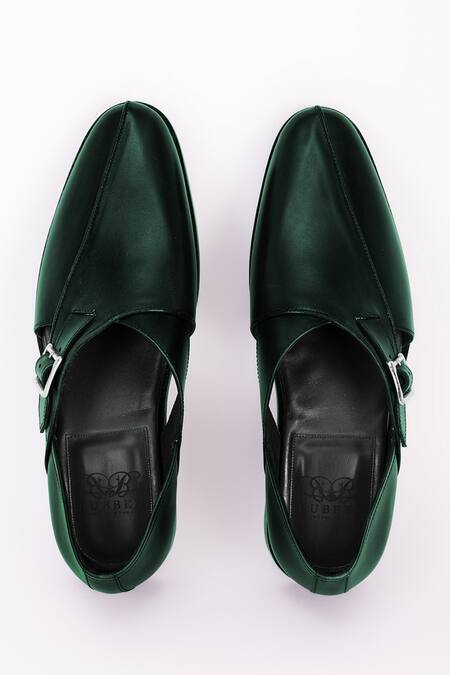 Bubber Couture Jasper Solid Pointed-Toe Peshwari Sandal 