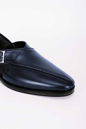 Buy_Bubber Couture_Blue Parker Solid Pointed-toe Peshwari Sandal _Online_at_Aza_Fashions