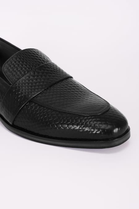 Buy_Bubber Couture_Grey Sterling Mesh Pointed-toe Moccasin Shoes _Online_at_Aza_Fashions