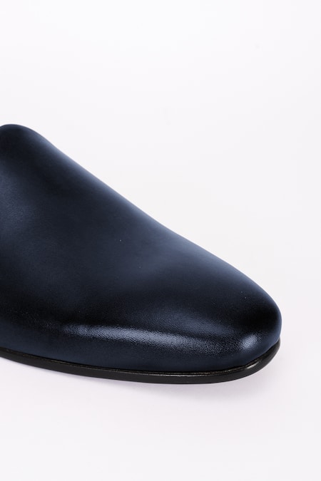 Buy Bubber Couture Blue Xan Solid Pointed-toe Mojdi Online at Aza Fashions Buy_Bubber Couture_Blue Xan Solid Pointed-toe Mojdi _Online_at_Aza_Fashions