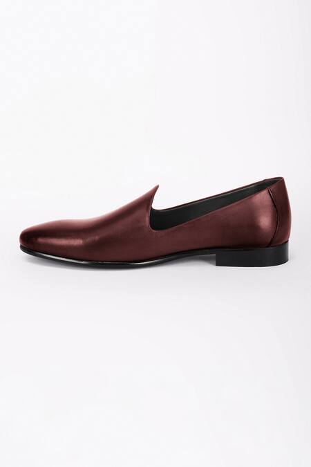 Bubber Couture_Red Zane Solid Pointed-toe Mojdi _Online_at_Aza_Fashions