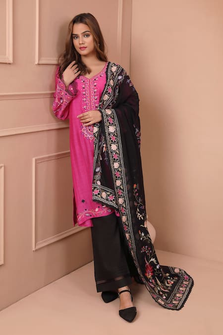 Shetab Kazmi Floral Mandala Embroidered Kurta Pant Set 