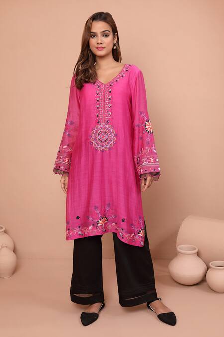 Buy Shetab Kazmi Fuchsia Chanderi, Cotton Embroidery V-neck Floral Mandala Kurta Pant Set Online at Aza Fashions Buy_Shetab Kazmi_Fuchsia Chanderi, Cotton Embroidery V-neck Floral Mandala Kurta Pant Set _Online_at_Aza_Fashions