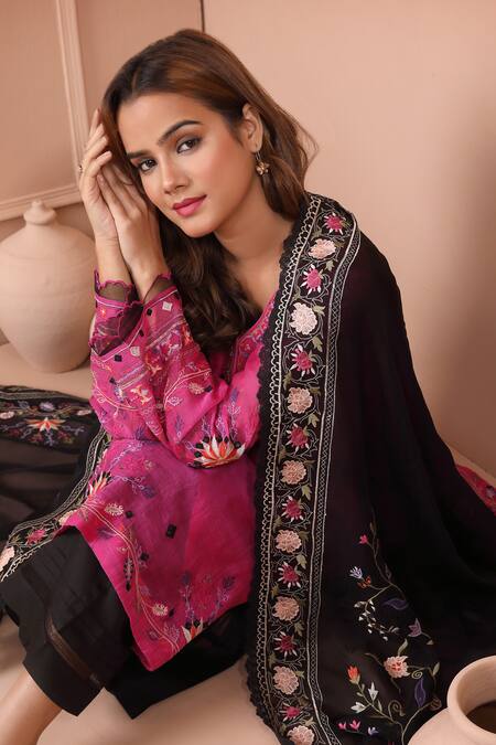 Shop Shetab Kazmi Fuchsia Chanderi, Cotton Embroidery V-neck Floral Mandala Kurta Pant Set Online at Aza Fashions Shop_Shetab Kazmi_Fuchsia Chanderi, Cotton Embroidery V-neck Floral Mandala Kurta Pant Set _Online_at_Aza_Fashions