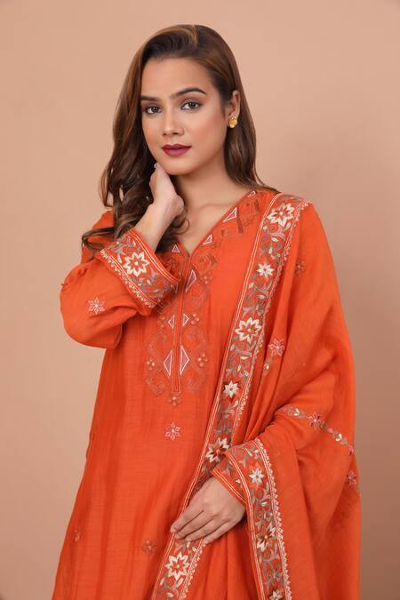 Buy_Shetab Kazmi_Orange Chanderi Embroidery V-neck Floral Jaal Kurta Palazzo Set _Online_at_Aza_Fashions