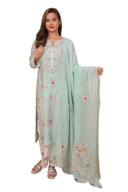 Shetab Kazmi_Green Chanderi Embroidery, Mirrors Split V-neck Floral Jaali Kurta Pant Set _Online_at_Aza_Fashions
