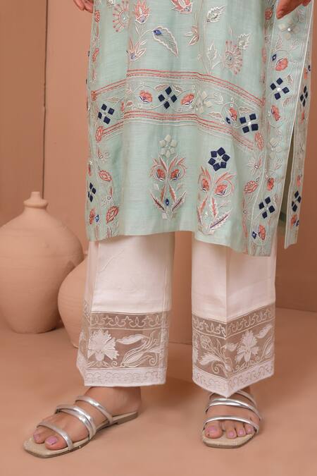 Buy_Shetab Kazmi_Green Chanderi Embroidery, Mirrors Split V-neck Floral Jaali Kurta Pant Set _Online_at_Aza_Fashions