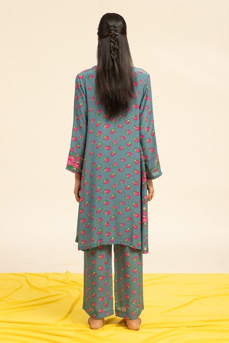 Shop Shetab Kazmi Grey Crepe Embroidery, Sequins Round Neck Botanic Print Kurta Pant Set at Aza Fashions Shop_Shetab Kazmi_Grey Crepe Embroidery, Sequins Round Neck Botanic Print Kurta Pant Set _at_Aza_Fashions