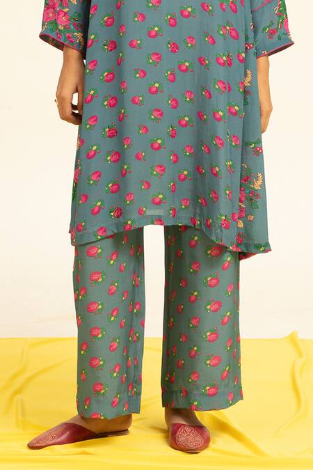 Shop Shetab Kazmi Grey Crepe Embroidery, Sequins Round Neck Botanic Print Kurta Pant Set Online at Aza Fashions Shop_Shetab Kazmi_Grey Crepe Embroidery, Sequins Round Neck Botanic Print Kurta Pant Set _Online_at_Aza_Fashions