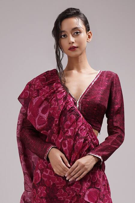 Breathe By Aakanksha Singh_Purple Cotton, Silk V-neck Winkle Printed Pre-draped Ruffle Saree With Blouse _Online_at_Aza_Fashions