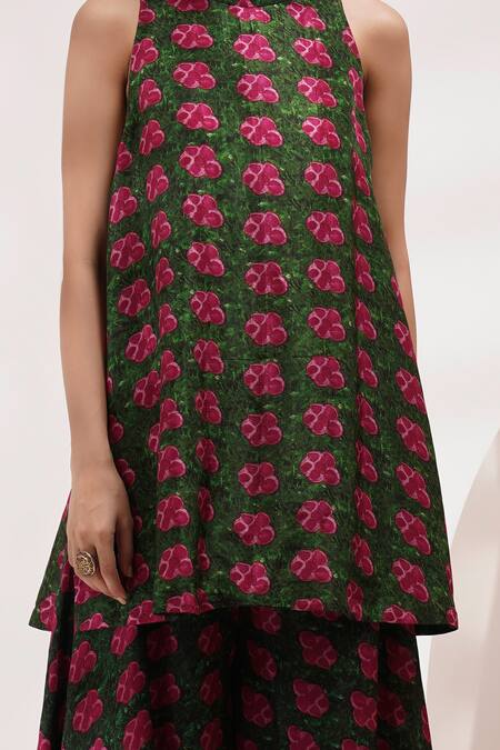 Breathe By Aakanksha Singh Pink Cotton, Silk Round Neck Foxlove Printed Kurta And Wide Legged Pant Set Online at Aza Fashions Breathe By Aakanksha Singh_Pink Cotton, Silk Round Neck Foxlove Printed Kurta And Wide Legged Pant Set _Online_at_Aza_Fashions