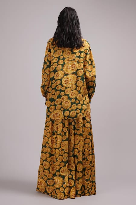 Shop Breathe By Aakanksha Singh Yellow Cotton, Silk V-neck Chamomile Print Blouse With Skirt at Aza Fashions Shop_Breathe By Aakanksha Singh_Yellow Cotton, Silk V-neck Chamomile Print Blouse With Skirt _at_Aza_Fashions
