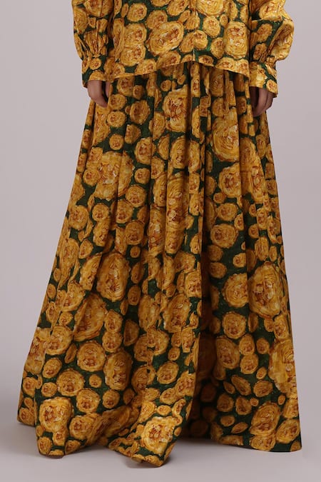 Buy Breathe By Aakanksha Singh Yellow Cotton, Silk V-neck Chamomile Print Blouse With Skirt Online at Aza Fashions Buy_Breathe By Aakanksha Singh_Yellow Cotton, Silk V-neck Chamomile Print Blouse With Skirt _Online_at_Aza_Fashions