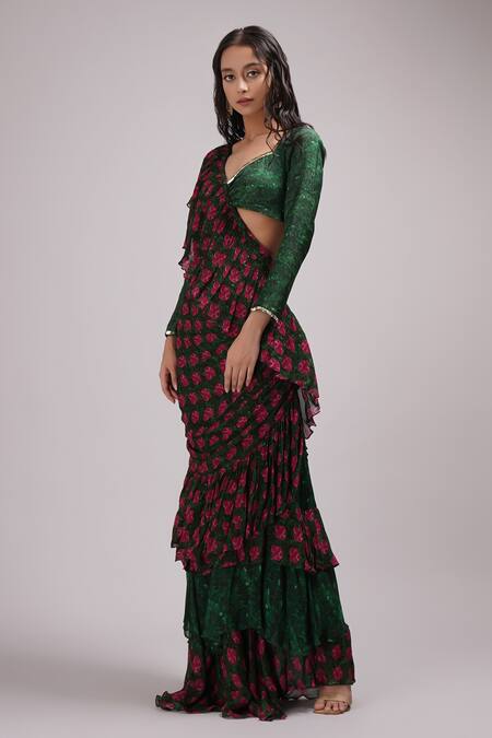 Shop Breathe By Aakanksha Singh Green Chiffon, Cotton, Silk Sweetheart Cosmos Print Pre-draped Saree With Blouse Online at Aza Fashions Shop_Breathe By Aakanksha Singh_Green Chiffon, Cotton, Silk Sweetheart Cosmos Print Pre-draped Saree With Blouse _Online_at_Aza_Fashions