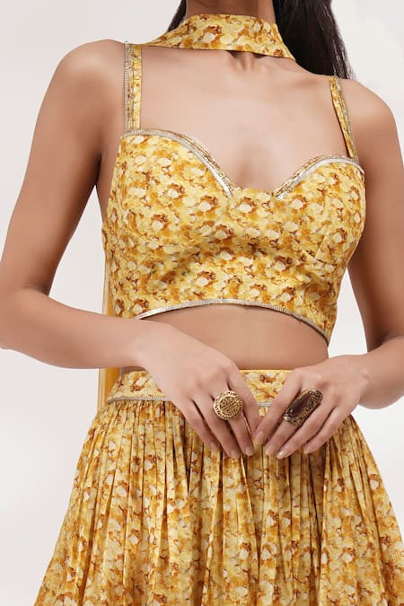 Breathe By Aakanksha Singh_Yellow Cotton, Silk Sweetheart Neck Daisy Abstract Print Lehenga Set _Online_at_Aza_Fashions