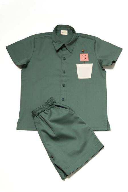 Shop Studio Y Green Cotton Applique Robot Shirt And Shorts Set at Aza Fashions Shop_Studio Y_Green Cotton Applique Robot Shirt And Shorts Set_at_Aza_Fashions