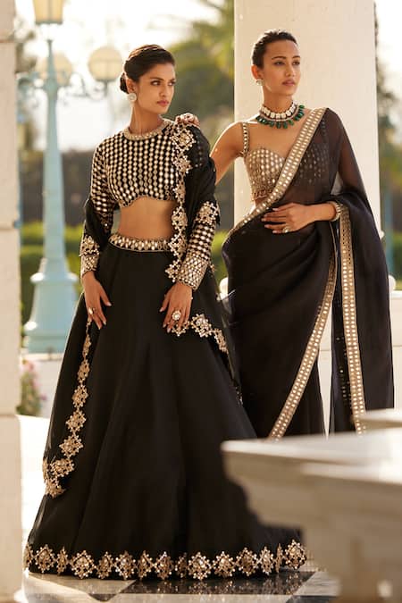 Vvani By Vani Vats_Black Georgette Beads, Mirrors Sweetheart Mahal Border Embroidered Saree Set _at_Aza_Fashions