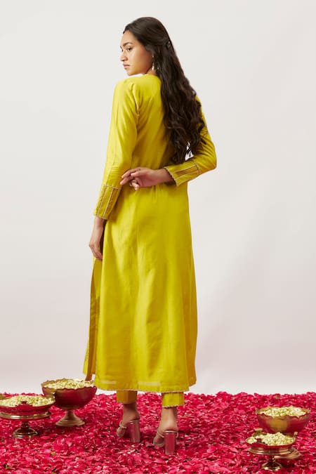 The Aarya_Green Organza Embroidery, Zari Collared Gohar Dori Ambrosia Kurta Pant Set _Online_at_Aza_Fashions