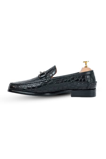 Vantier_Black Pebble Textured Horsebit Leather Shoes _Online_at_Aza_Fashions