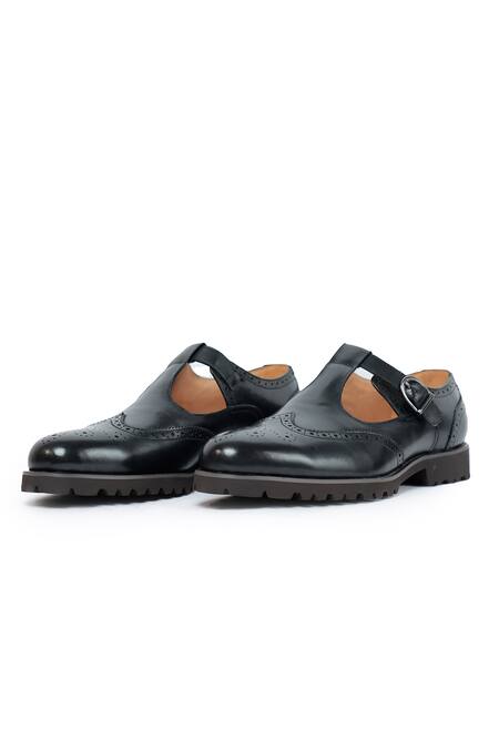 Vantier_Black Buckles Brogue Detail Leather Sandals _Online_at_Aza_Fashions