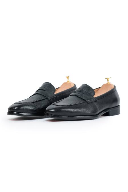 Buy Vantier Black Ripper Grain Penny Loafers Online at Aza Fashions Buy_Vantier_Black Ripper Grain Penny Loafers _Online_at_Aza_Fashions