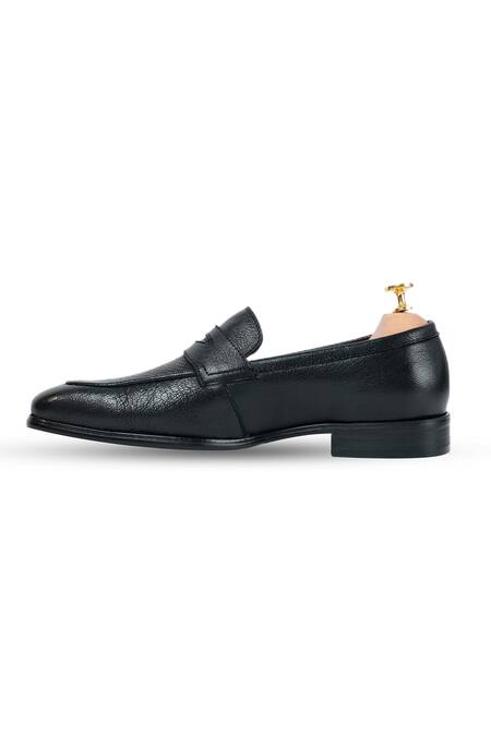 Shop Vantier Black Ripper Grain Penny Loafers Online at Aza Fashions Shop_Vantier_Black Ripper Grain Penny Loafers _Online_at_Aza_Fashions