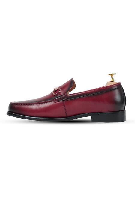 Shop Vantier Wine Buckles Glen Horsebit Slip-on Leather Loafers Online at Aza Fashions Shop_Vantier_Wine Buckles Glen Horsebit Slip-on Leather Loafers _Online_at_Aza_Fashions