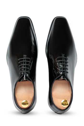 Shop Vantier Black Patent Leather Oxford Shoes at Aza Fashions Shop_Vantier_Black Patent Leather Oxford Shoes _at_Aza_Fashions