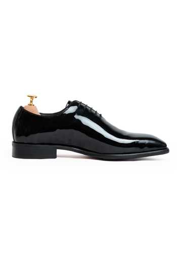 Shop Vantier Black Patent Leather Oxford Shoes Online at Aza Fashions Shop_Vantier_Black Patent Leather Oxford Shoes _Online_at_Aza_Fashions
