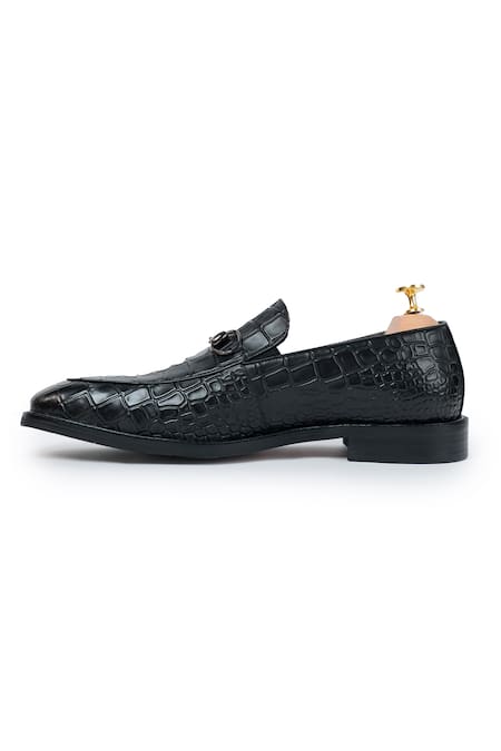 Buy_Vantier_Black La Cabot Horse Bit Croc Slip-on Shoes _Online_at_Aza_Fashions