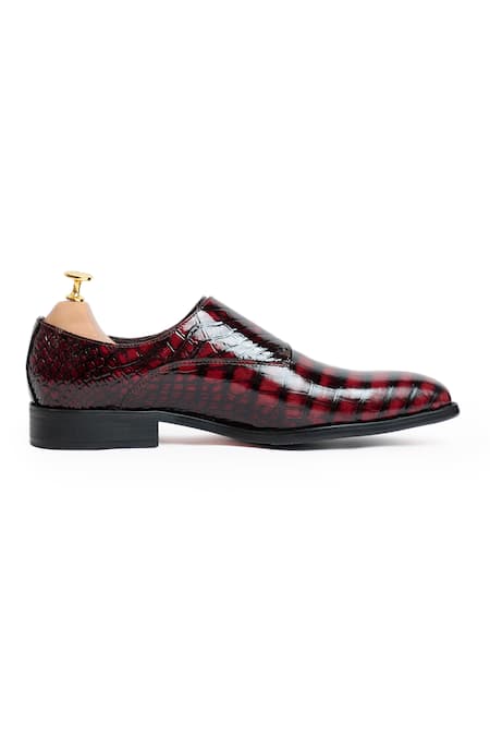 Buy_Vantier_Red Cut Work Crocodile Textured Patent Monk Shoes _Online_at_Aza_Fashions