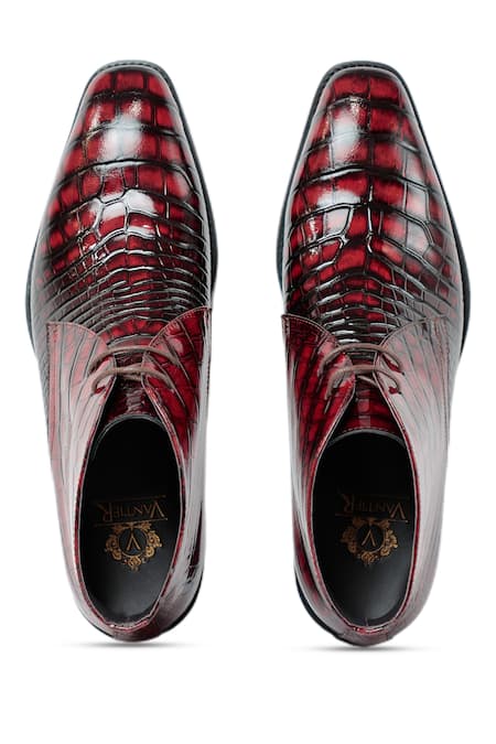 Vantier Crocodile Textured Chukka Boots 