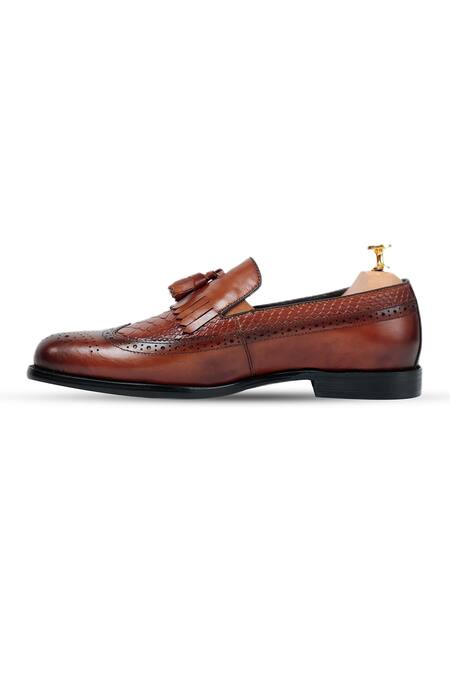 Shop_Vantier_Brown Bows Palermo Textured Leather Brogue Shoes _Online_at_Aza_Fashions