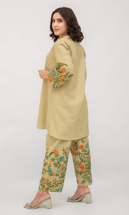 Shop Daljit Sudan Green Cotton Embroidery Shawl Neck, Collared Floral Kurta And Pant Set at Aza Fashions Shop_Daljit Sudan_Green Cotton Embroidery Shawl Neck, Collared Floral Kurta And Pant Set _at_Aza_Fashions