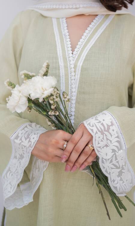 Shop Daljit Sudan Green Linen, Cotton, Georgette Embroidery V-neck Thread Kurta Set Online at Aza Fashions Shop_Daljit Sudan_Green Linen, Cotton, Georgette Embroidery V-neck Thread Kurta Set _Online_at_Aza_Fashions