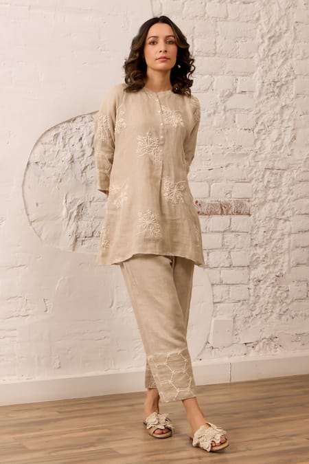 Label Mansi Nagdev Ivory Linen Embroidered Thread Mandarin Collar Ivy Kurta With Pant 