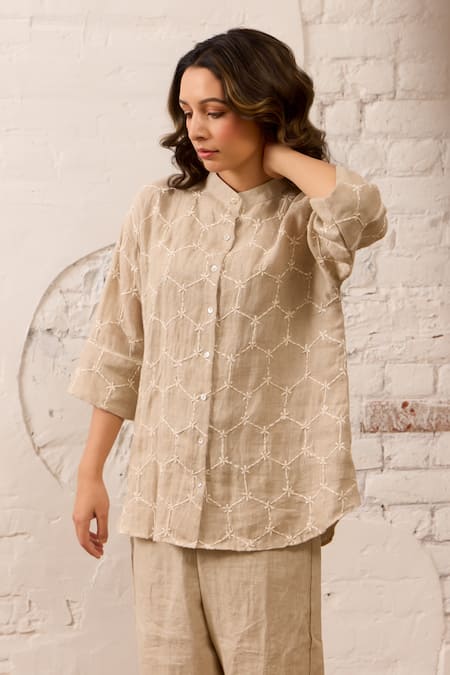 Label Mansi Nagdev Mia Thread Embroidered Short Kurta With Pant 